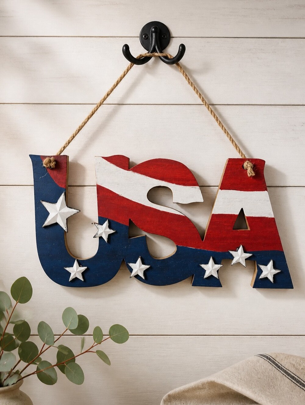 NWT Red, White, and Blue USA Hanging Wall Decor